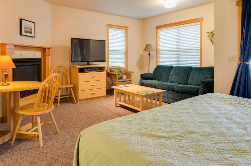 Sea Breeze Court Hotel Cannon Beach Room photo